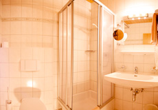 Wohnung 5 - Badezimmer